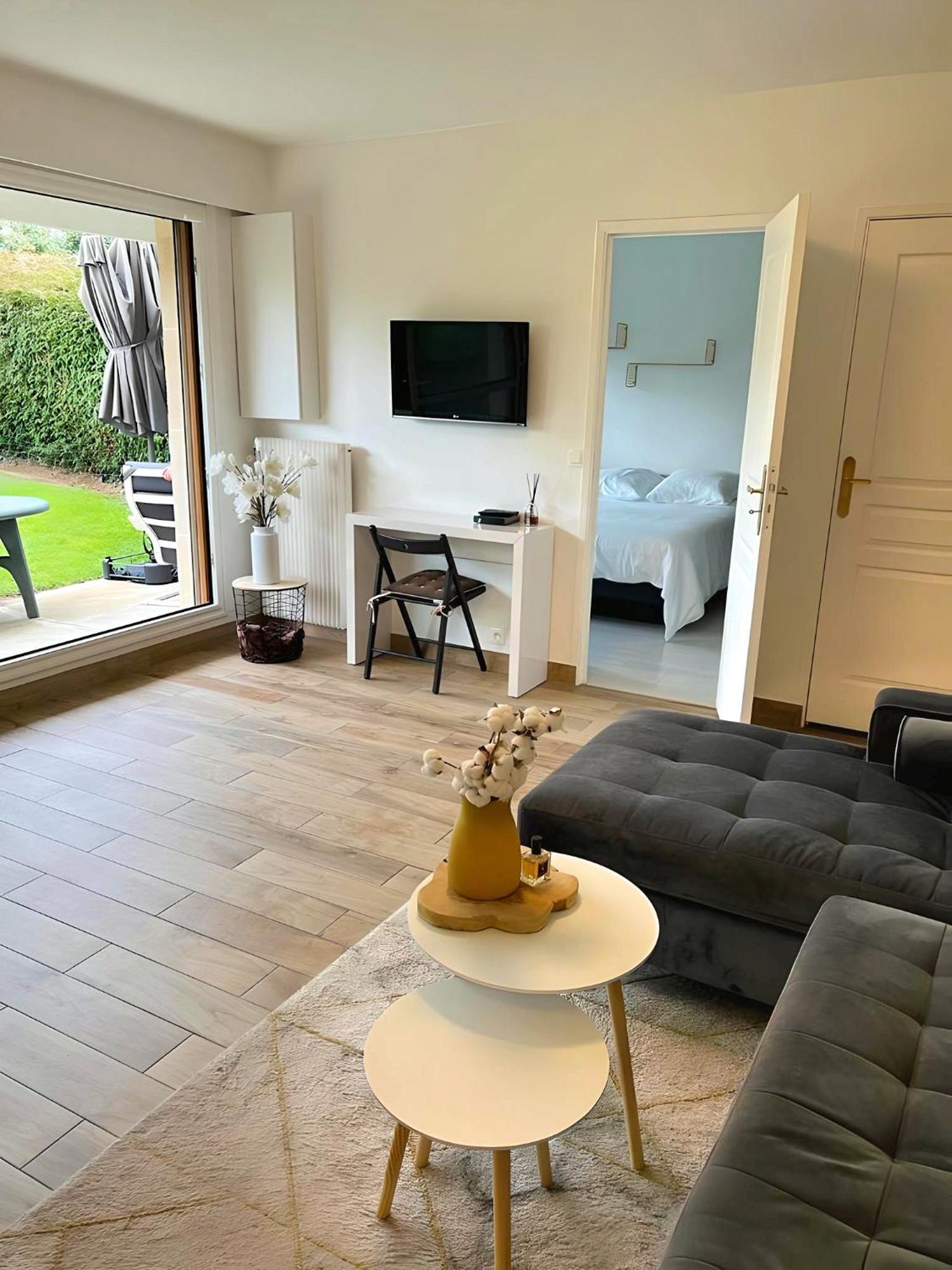Appartement Avec Jardin Prive - 2 A 4 Voyageur Chaville Extérieur photo